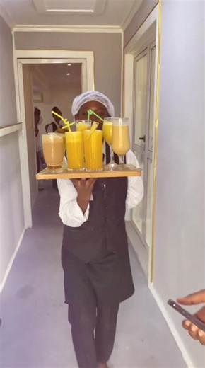 Un bon manager c’est aussi celui qui maitrise l’art du plateau découvrez un autre aspect de l’hôtellerie #hotel #restauration