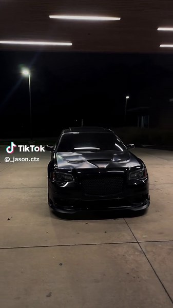 Exploring the Chrysler 300: A Comprehensive Review