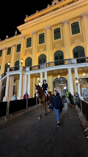 Ready for another night of jumping under their stars at Schönbrunn Palace ✨ Tune in to GCTV at 19:35 to watch @janawargers & our other top talents jump the LGCT Grand Prix of VIENNA 🇦🇹🤩🎥 | Longines Global Champions Tour