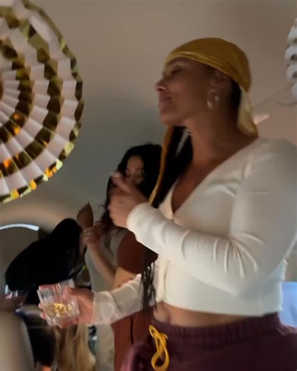 #AliciaKeys celebrating her 44th birthday on a private jet with #SwizzBeatz | PluggedSoundz