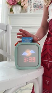 You know that feeling when your kid finds the song and suddenly it’s on repeat… forever? 🎶😂 At least with Yoto, the options are solid—Disney hits, ‘90s throwbacks, Kidz Bop bangers, and a little something for us parents too (hello, Spice Girls and Elton John). But we’re always looking for more! What artist do we need on Yoto next? Tag them below and let’s make it happen! 👇🎤 | Yoto