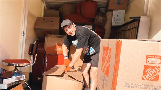 This abandoned storage container reveals crazy discoveries and profit