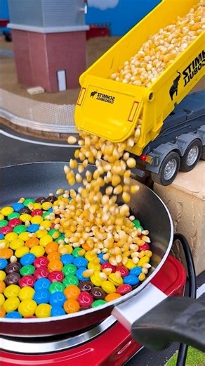 Cars 🚜 are cooking popcorn 🍿