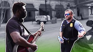 I convinced a cop to sing on duty 🎤