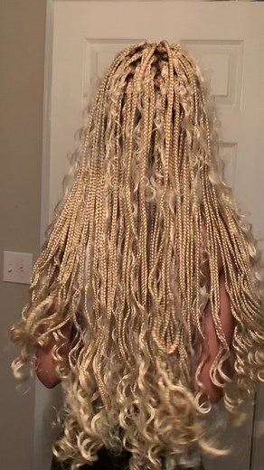 Adding curls to your braids yourself bc people overcharge for boho>>>> #tutorial #fyp #braids