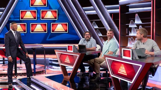 The $100,000 Pyramid Exclusive Sneak Peek: Bobby Moynihan vs. Mark Duplass