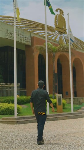 Crea Tocantins Oficial on Instagram: "No espírito do Natal e de fim de ano, compartilhamos uma história que inspira e emociona. ✨🎄 Jair Brito fez parte da construção dos primeiros capítulos da cidade de Palmas, atuando diretamente em obras que marcaram a nossa história, como o Palácio Araguaia e a Praça dos Girassóis. Mais do que construções, um legado que atravessa o tempo"