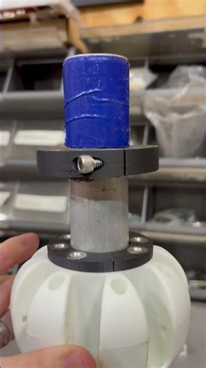 Hub engages with magnets in clamp collar