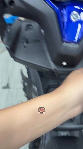 Aerox v3 all in package no.5 installation! 🔥 Shop location: Abris st.,Litex commonwealth QC For Google and waze map: MJ Works Motorcycle Lights and horn set-up Open 9am daily (Thursday closed) #aerox #aeroxv3 #Yamaha #highlightseveryone #Minidrivinglights #combolights #PIAAhorn #everyonehighlightsfollowers | Mjworks