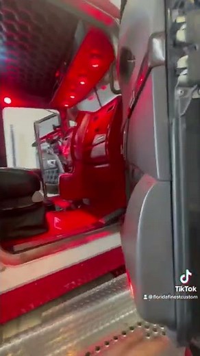 Kenworth w900 custom interior at floridafinestcustomworks