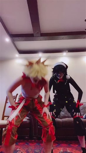 Sun and Moon FNAF Cosplay 🌚