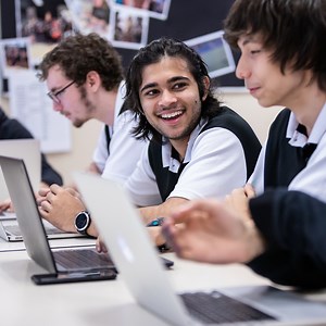 Digital Literacy & Citizenship Curriculum (K-12) | Common Sense Certified School CIS