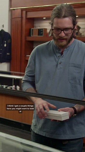 Sink your teeth into a new episode of #PawnStars, Wednesdays at 9/8c.