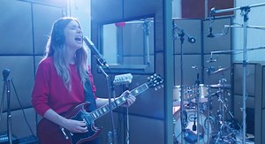 Paul Thomas Anderson Turns Three Haim Live Performances Into A Short Film, 'Valentine' - SlashFilm