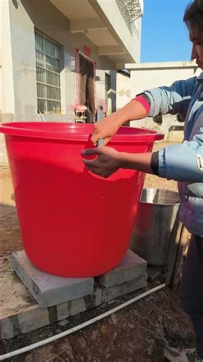 Making a simple water collection device using a water pipe #pipe #shorts #lifehacks #lifetips #tips
