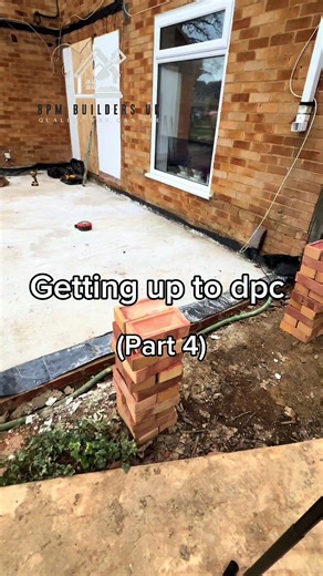 Part 4 - getting up to dpc. One of the most important stages ☑️ #dpc #brickwork #constructionuk #homeextension #buildingproper