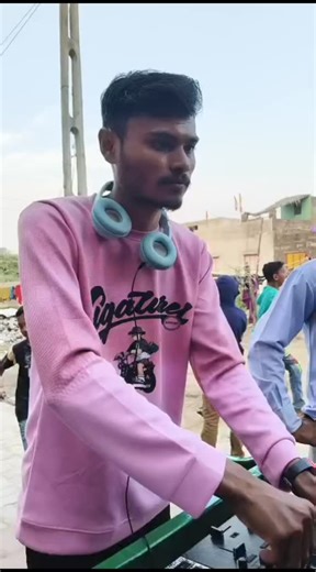 DJ VIRENDRA IN THE MIX on Instagram: "#djvirendra#djremix#song#baby_befanikri#bhaiyo_nimoj_hoo🕺🕺"