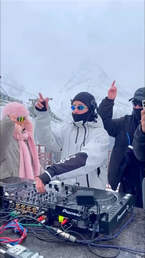 AnitaBY ❘ Туры от туроператора | Домбай — это сочетание мощных горных пейзажей и разнообразного активного отдыха в любое время года. 🗻❄️ Что мы увидим в туре? Горы,... | Instagram