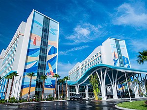 Deep Dive: Universal's Endless Summer Resort - Surfside Inn and Suites