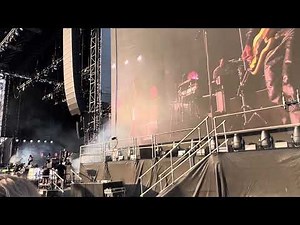 Wolf Alice live @ Glastonbury Festival 2025