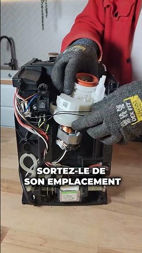 ❌☕ How do I replace the grinder motor in my coffee maker? 🛠️