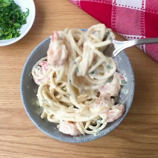 PASTA CON CAMARONES