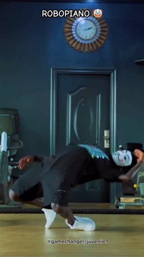 @Twerl - Morph dance by Juvenile