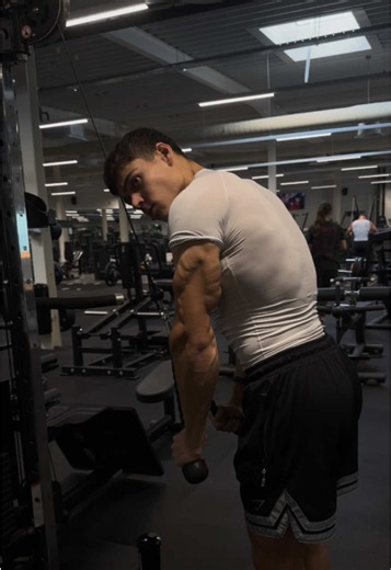 Triceps Aesthetics: Gymshark Workout & Motivation ✨
