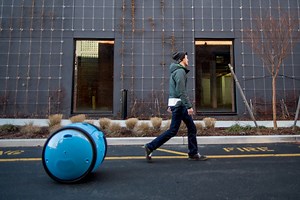 This Robot Will Carry Your Stuff and Follow You Everywhere