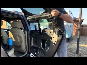 Removing half the door to replace the window regulator| 2006 Audi A3