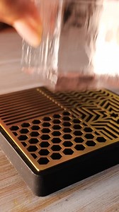 Brass Stamp Turns Ice into Mesmerizing Art #fblifestyle | FoodGasmic