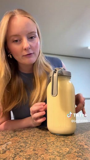 First time trying out the pitcher method🙌🏻🥳 #firsttimemom #postpartum #breastfeeding #pumpingmom #bagmilkwithme