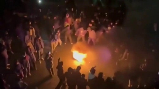 Iran protests spark internet blackout and deadly crackdown