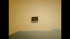 PIC12F675を斜め上からなめ回す動画