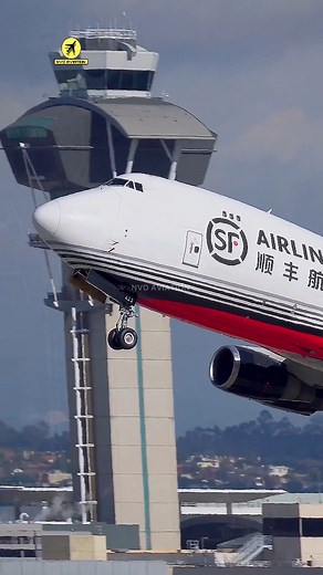 570K views · 7K reactions | SF AIRLINES BOEING 747-400 TAKEOFF FROM LOS ANGELES INTERNATIONAL AIRPORT #fyp #la #losangeles #laxairport #planespotting #planespotter #planespotters #aviation #pilot #flightattendant #cabincrew #takeoff #aircraft #boeing747 #cargoplane #sfairlines | Nvd Aviation | Facebook