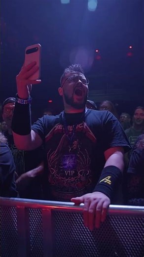 What a pleasure it is to be on tour with Halestorm and Lindsey Stirling! 🇺🇸🇨🇦