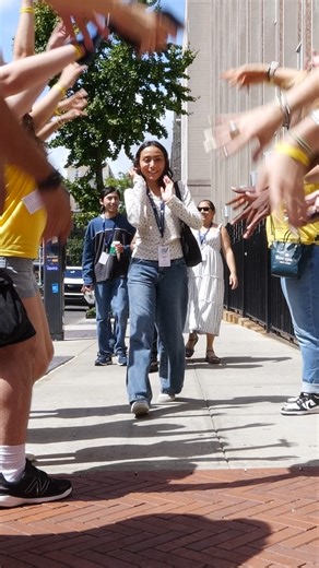 📦 🥳 Welcome back, students! It's time to celebrate with move-in festivities all week long. Let's get excited for another great semester! | Columbia University