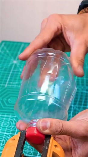 Revolutionizing Waste: How Plastic Bottle Recycling Works