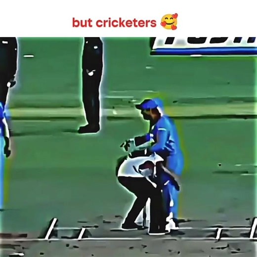 difference between footballer and cricketer #cricket