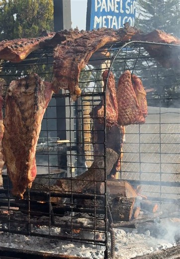Asado con carne a humo en Fyc Eventos Padre Hurtado