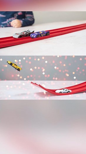 Flexible Autorennbahn 5m mit 4 Autos & 12 Saugnäpfen – Rennbahn Kinder 3+ für kreative Strecken, Loopings & Wandmontage | BLUETURBO