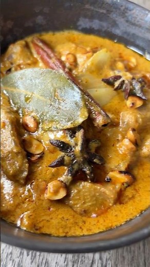 Massaman Beef Curry, Slow and Comforting #thaicurry #beefcurry #thaifood #slowfood #massamancurry