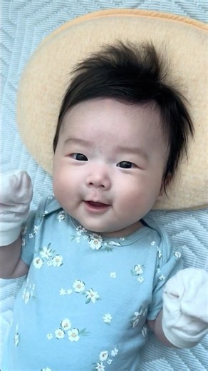 엄마랑 수다 떠는 103일 아기🩵