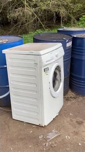 experiment of putting stones in the washing machine