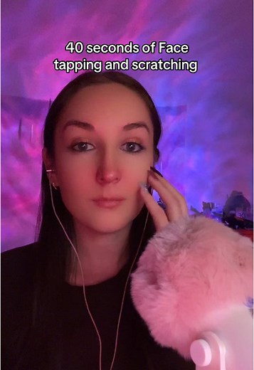 Tippy tap that red glowing button🫶🏼 #asmr #asmrlive #live #facetapping