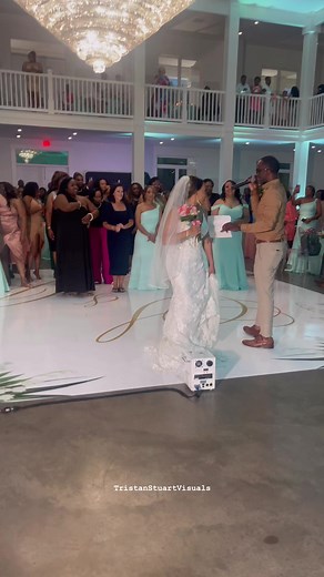 Check out this #Bouquet toss!! #Bride #weddingdress #weddinginspiration #weddingday | Tristan Stuart Visuals