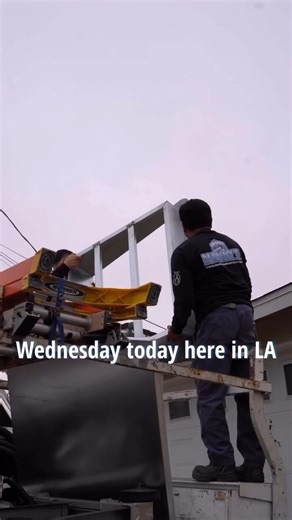 This is what modern ductless installation looks like. Thoughtful placement. Efficient performance. Comfort where you need it most. Explore options for your home: https://bit.ly/4jhhOT0 📸 : Manny's Heating & Air Conditioning | Daikin Comfort