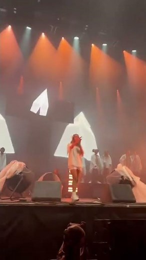 MIA - PAPER PLANES LIVE