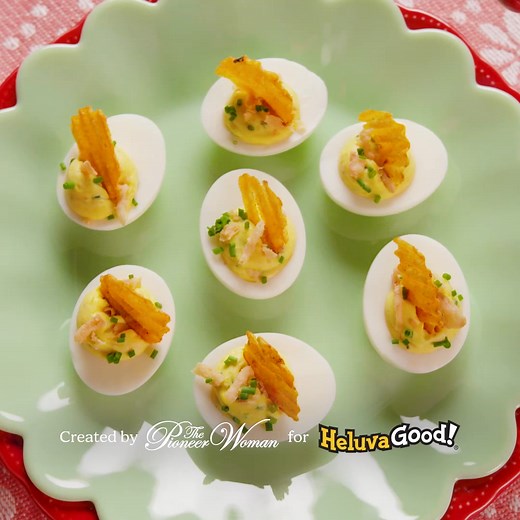 1.2K views · 1.5K reactions | Elevate your menu this holiday season with this delicious twist on a classic appetizer! | The Pioneer Woman Magazine | Facebook