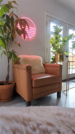 I was gifted this book by my mother 😅 No, I did not nor do I plan to read it. I keep it around as a joke now 😂 It was published in 2002... Before I ever even picked up any sort of digital camera. I learned everything from high school classes, online classes, in person workshops and trial by fire 🔥 Tagging my sister because she's my published model ✨ #colorshotmagazine #photographerjokes #published #redtheme #digitalphotographyfordummies | KM Photography